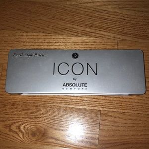 Icon by Absolute Eyeshadow Palette